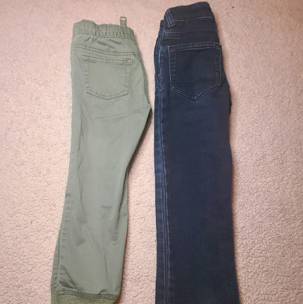 4t Boys skinny jeans one grey and one blue jeans